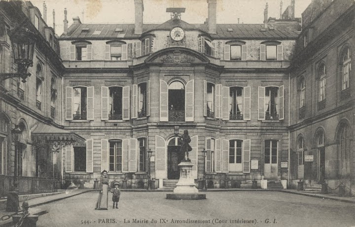 Cour de la Mairie du IXe arrondissement de Paris